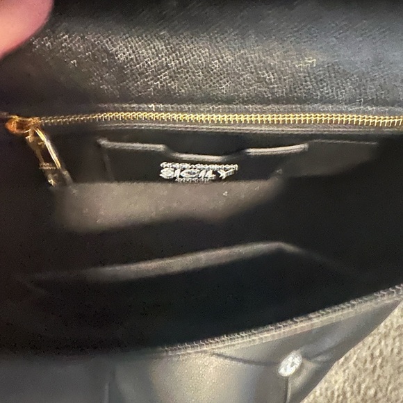 Dolce & Gabbana Graffiti Handbag with shoulder strap. - Picture 8 of 10